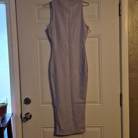 Naked Wardrobe ,Bodycon beauty, needs zipper repaired, minor.size Small - Picture 1 of 8